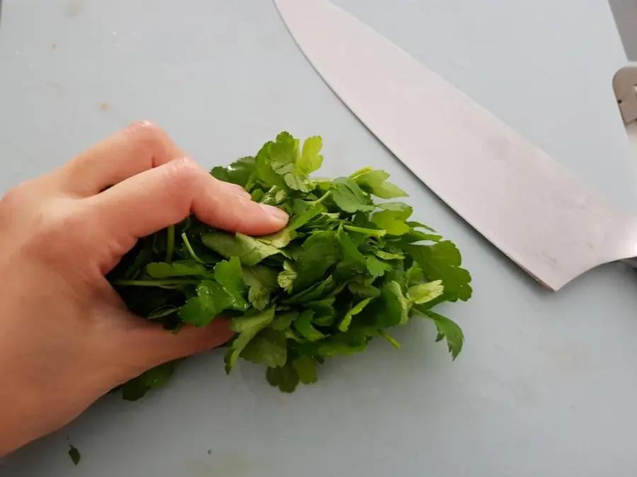 Tabbouleh salad, Sharatabule, Lebanon step 0