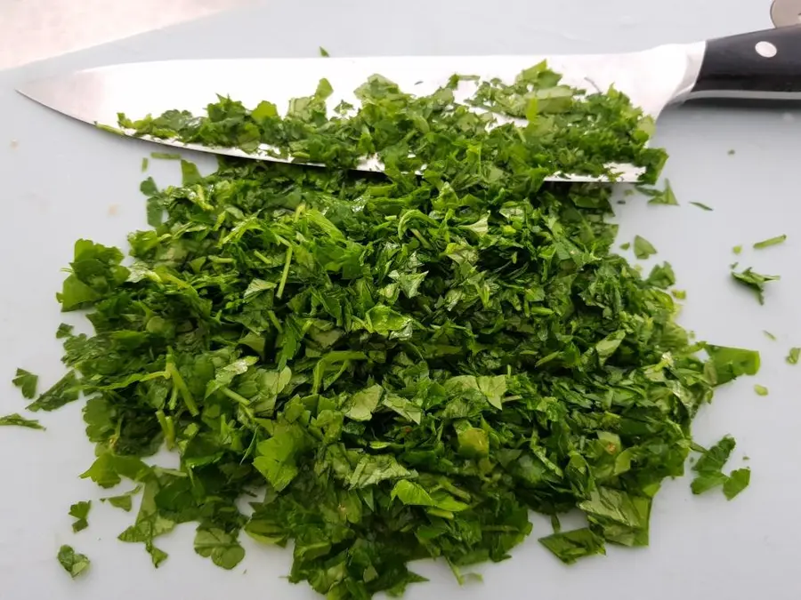 Tabbouleh salad, Sharatabule, Lebanon step 0