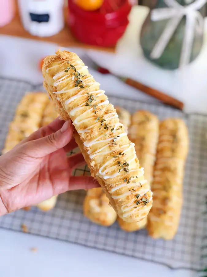 Ultra-soft salad dressing meat floss bread sticks, three-dimensional bread all-purpose dough with a three-dimensional appearance, easy to get out of the film and friendly to novices! step 0