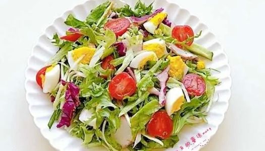 Vegetable salad (beautiful and fat-thin)