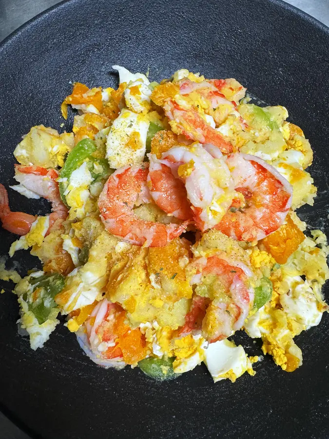 Shrimp, cucumber, eggs, mashed potatoes, salad step 0