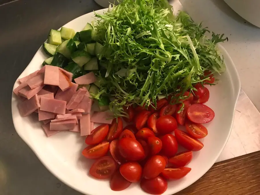 Vegetable ham salad step 0