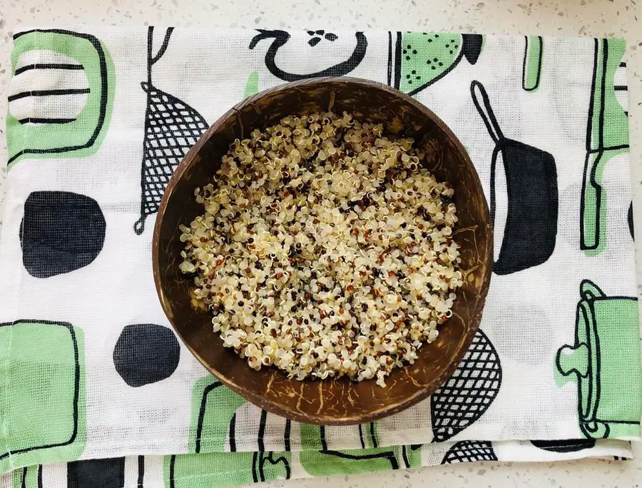 Poke Bowl - My Super Energy Bowl - with vinaigrette recipe - quinoa salad step 0