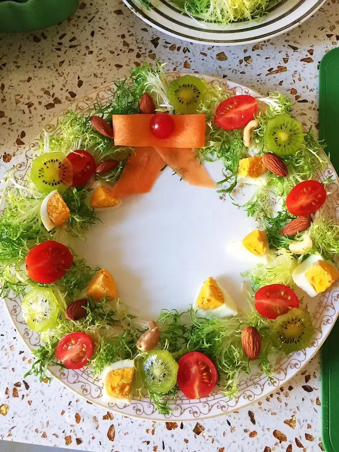 Christmas wreath salad