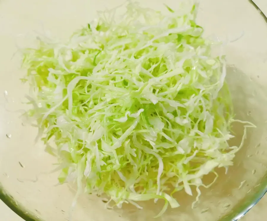 Japanese-style cabbage salad step 0