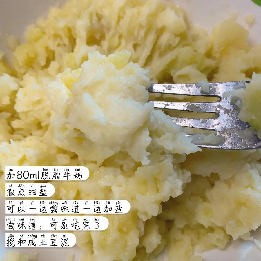 Reduced-fat meal â€“ mashed potatoes and egg salad step 0