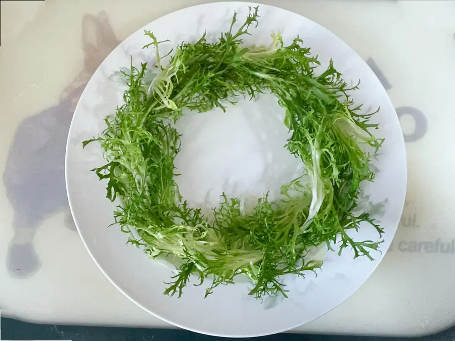 Christmas wreath salad step 0