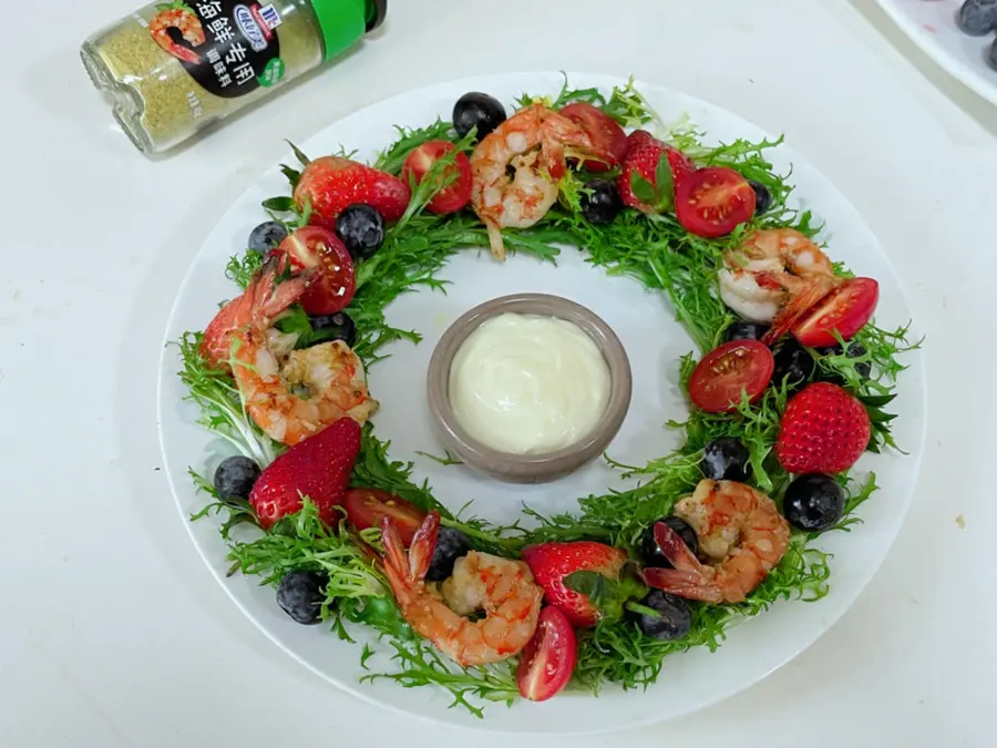 Christmas wreath salad step 0