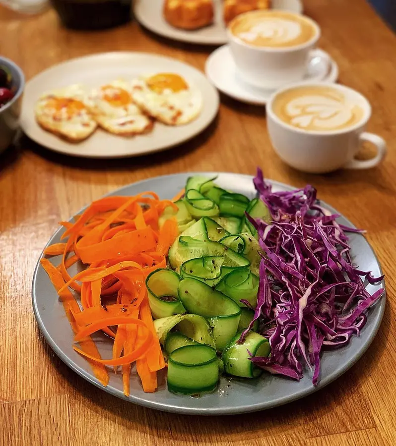 Vegetable salad with vinaigrette, a hundred ways to make simple beauty with low calories step 0