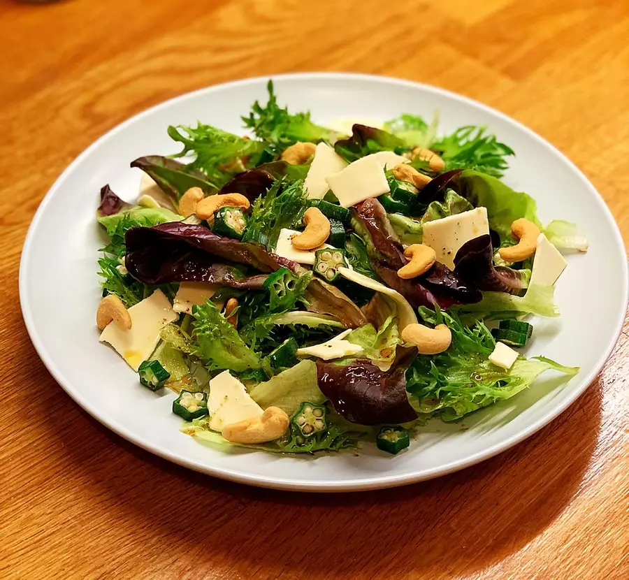 Vegetable salad with vinaigrette, a hundred ways to make simple beauty with low calories step 0