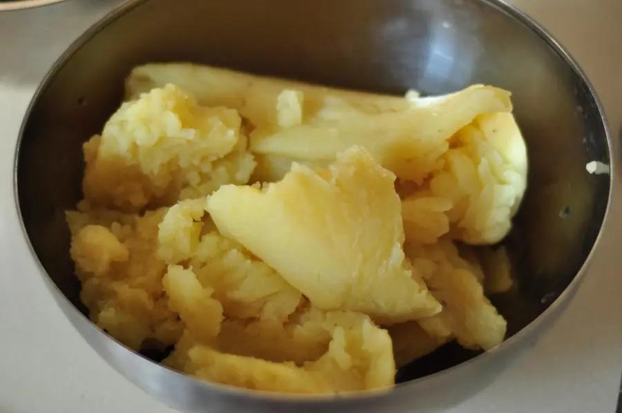 Late-night cafeteria mashed potato salad step 0