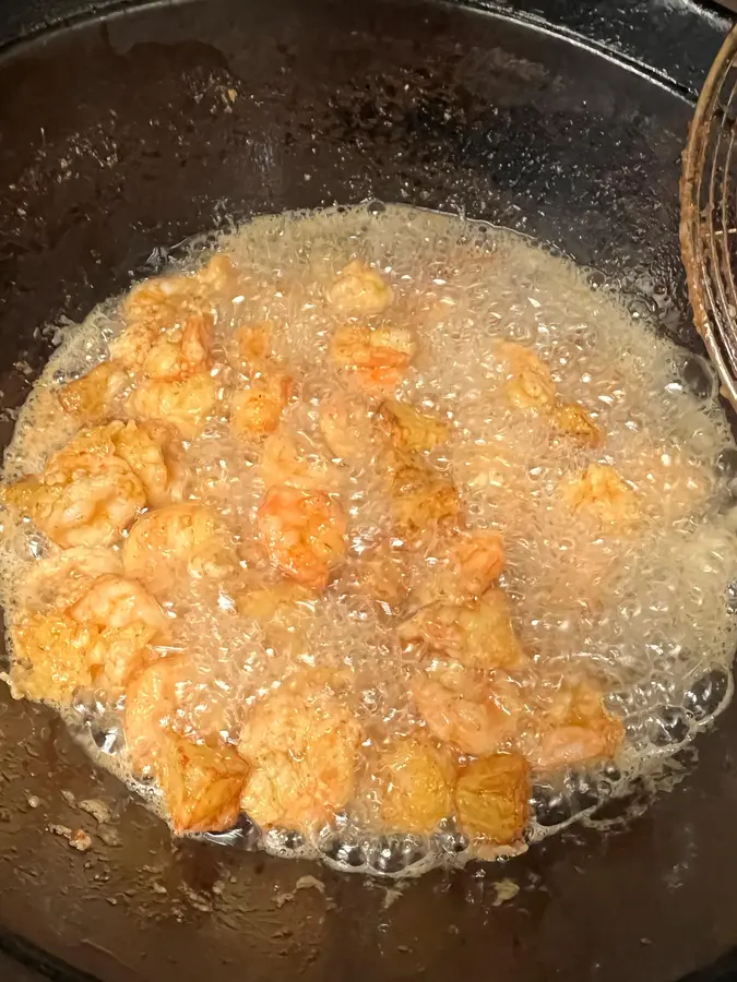 Salad with honey mustard shrimp balls step 0