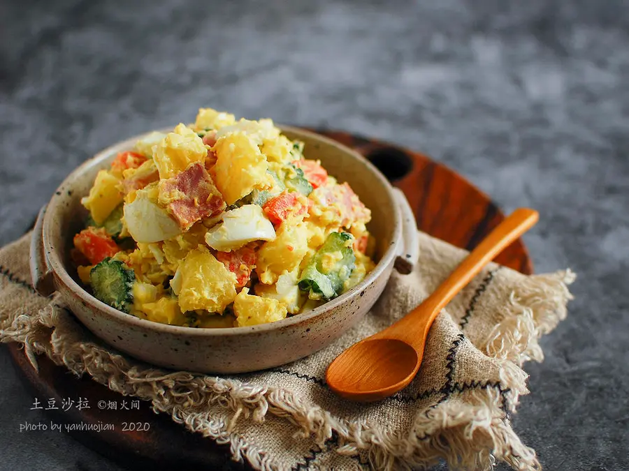 Simple and unpretentious potato salad