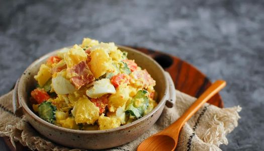 Simple and unpretentious potato salad