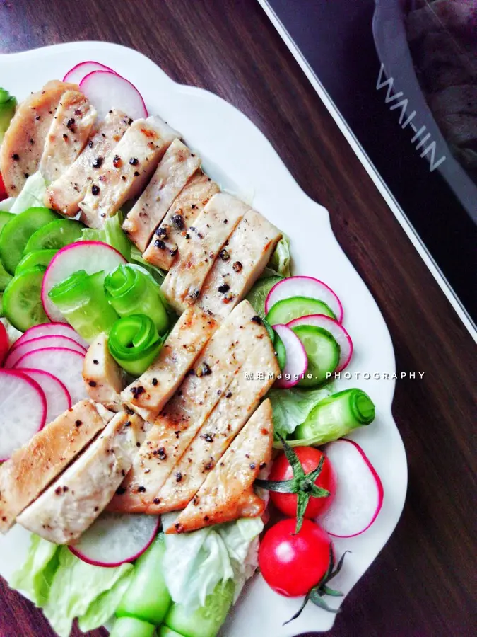  It's so hot in the heating room! !ï¸ Have your favorite chicken breast salad step 0