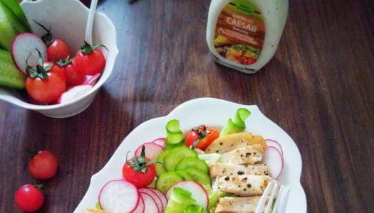  It's so hot in the heating room! !️ Have your favorite chicken breast salad