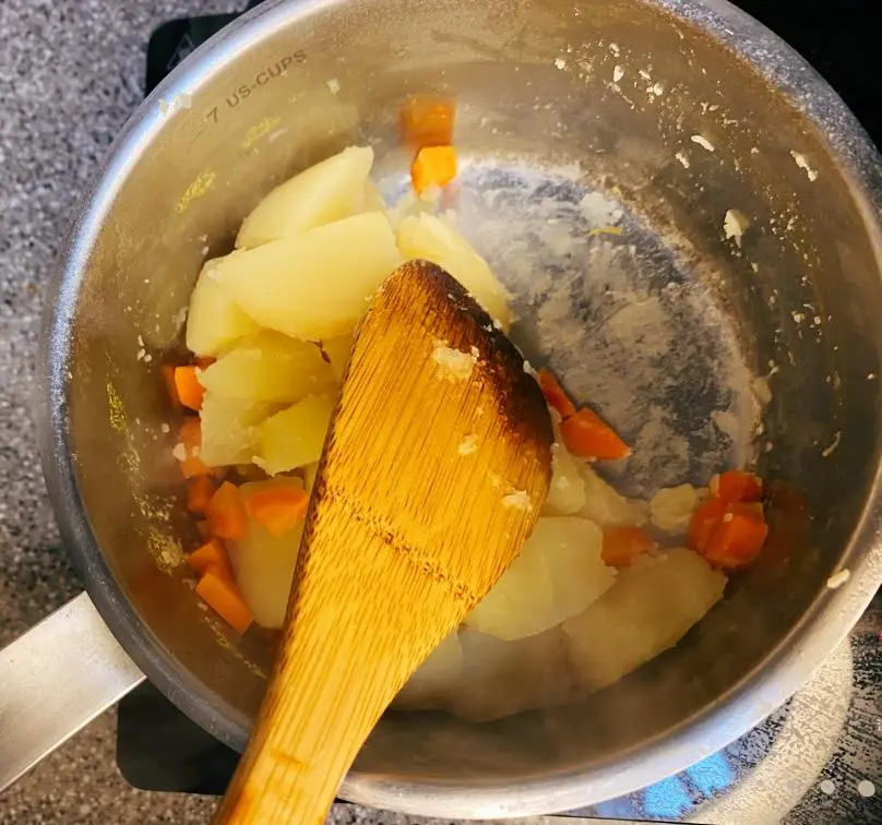 Authentic Japanese-style potato salad step 0