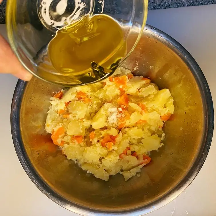 Authentic Japanese-style potato salad step 0