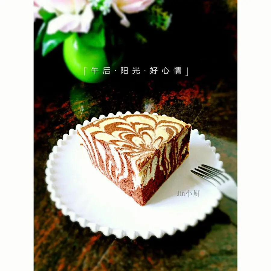 Two-color latte art chiffon cake