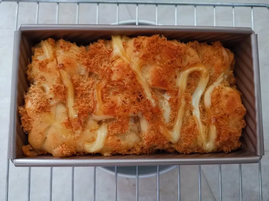 Meat floss salad dressing bread step 0