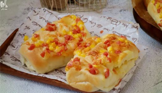 Corn ham salad bread