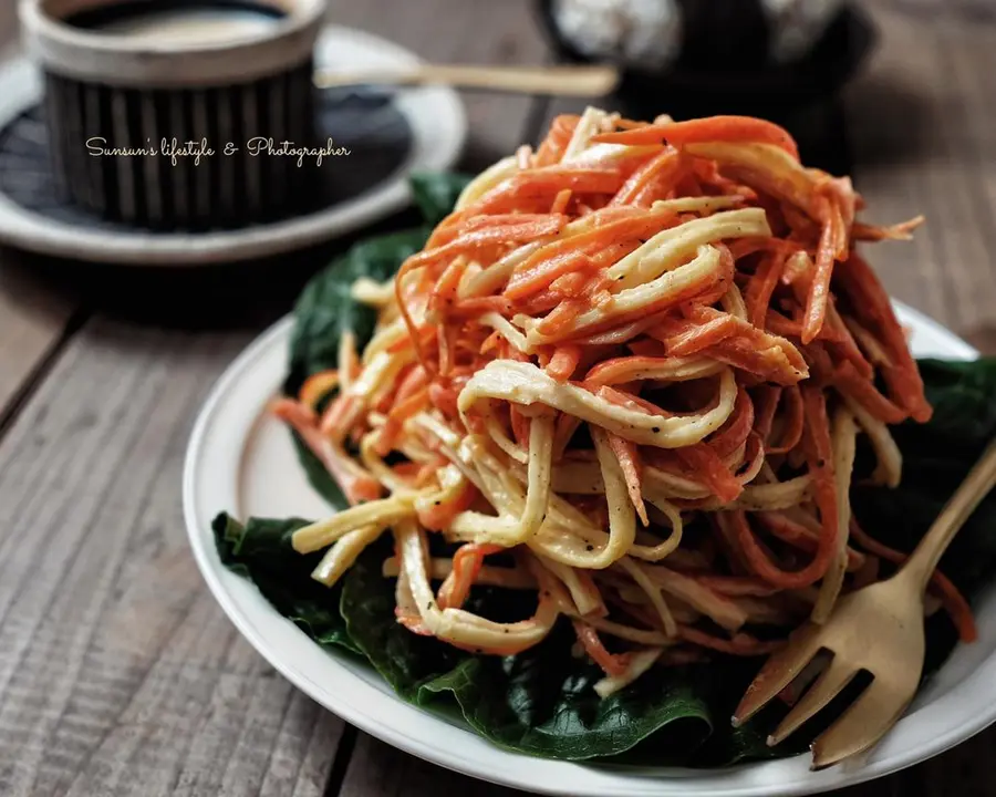 Carrot and crab fillet shredded warm salad 【Healthy snacks】