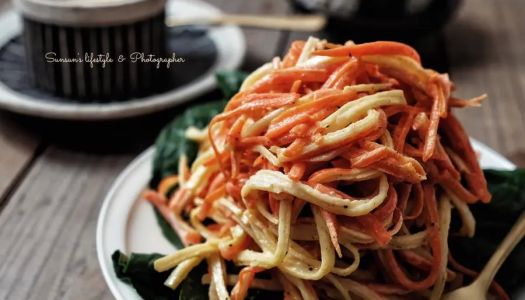 Carrot and crab fillet shredded warm salad 【Healthy snacks】