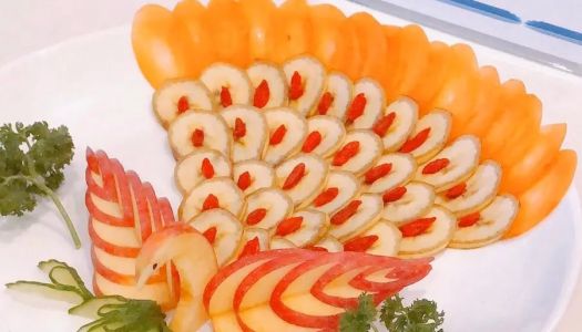 Phoenix-shaped fruit platter Peacock platter