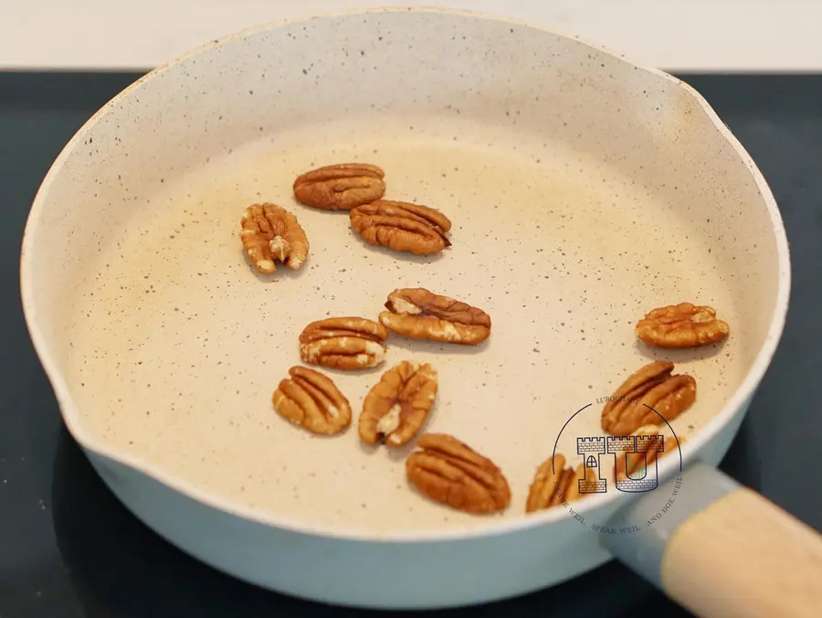 Fat-reducing delicacies: pear, pecan, arugula salad step 0