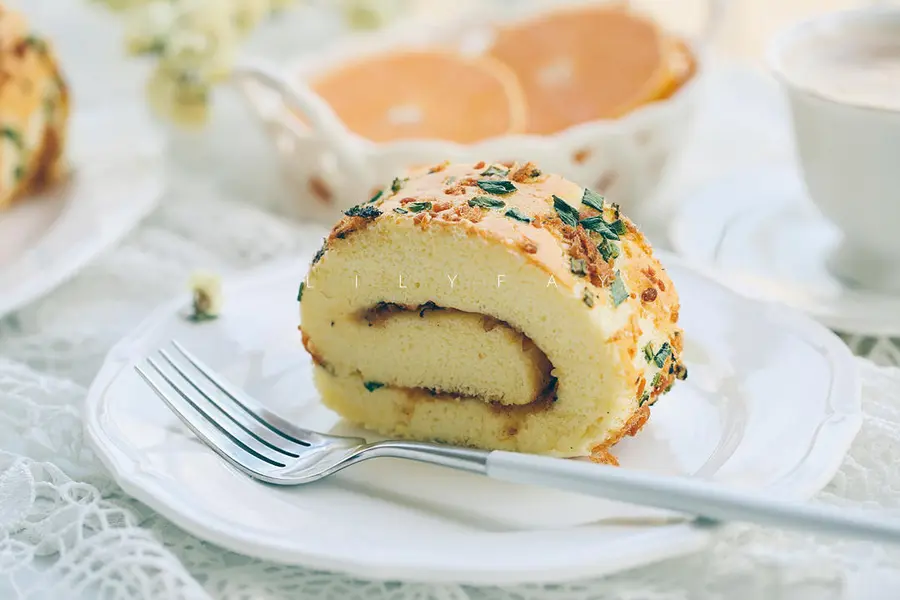 Chives and pork floss salad dressing cake Swiss roll (thick and soft) C21 step 0