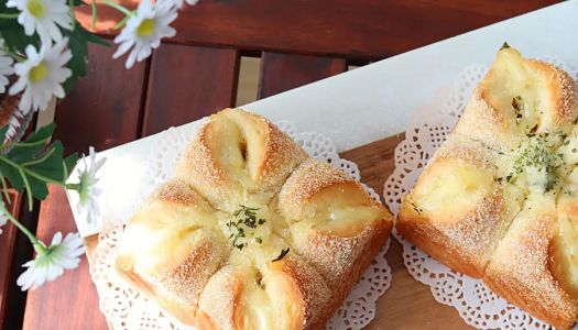 The meat floss salad is a small square, and the beautiful and delicious square little toast!