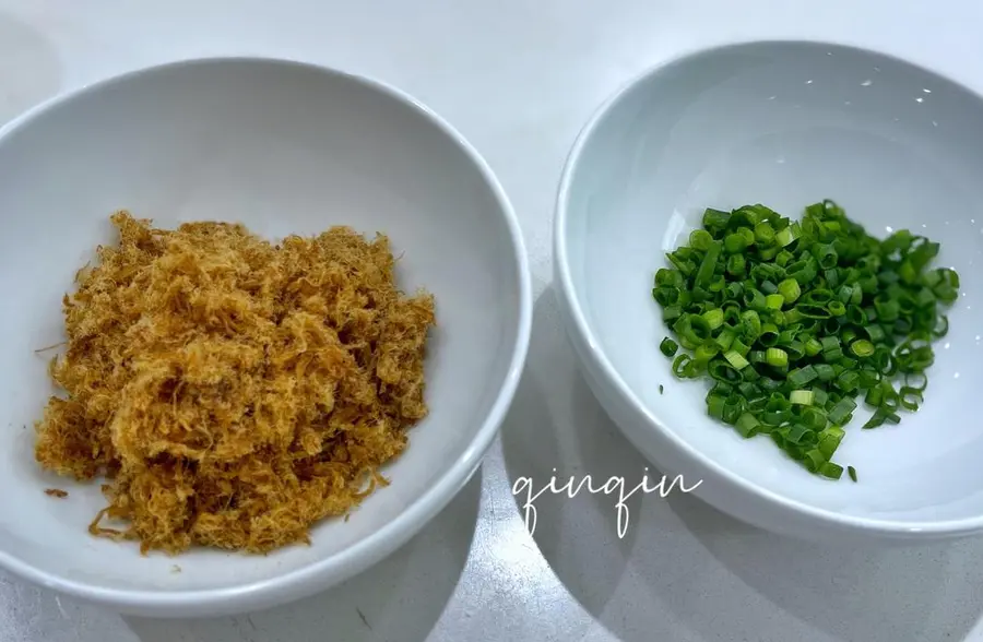 Scallion and pork floss salad dressing cake roll step 0