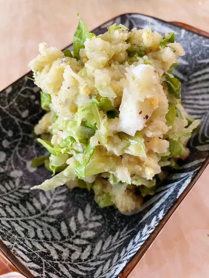 Healthy simple (minus) meal ~ potato, egg, lettuce salad  step 0