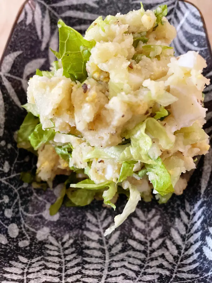 Healthy simple (minus) meal ~ potato, egg, lettuce salad  step 0