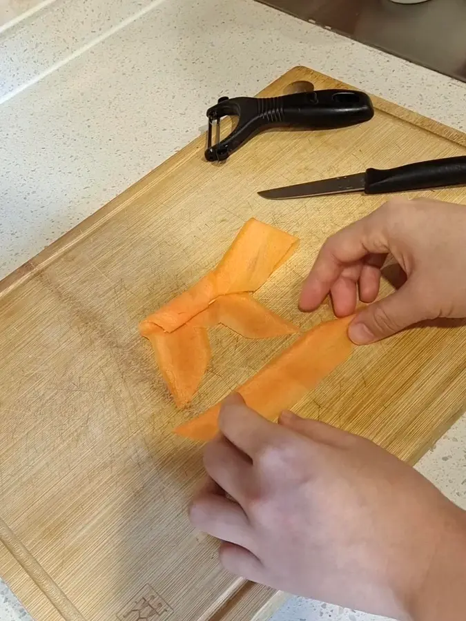 Beef salad  garlands step 0