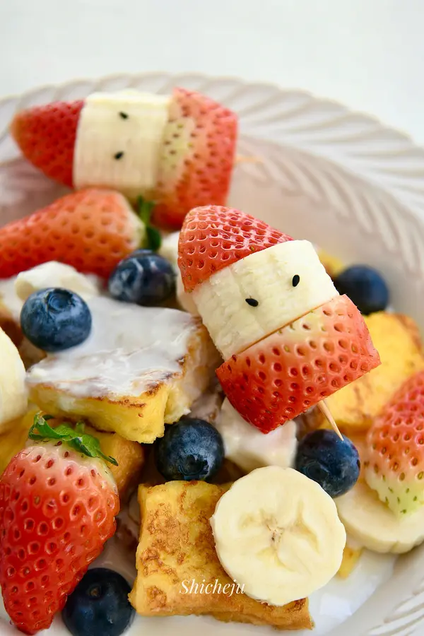 Christmas  Gift you a sweet - Christmas West Toast Fruit Salad step 0