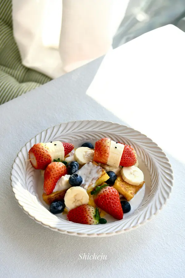 Christmas  Gift you a sweet - Christmas West Toast Fruit Salad step 0