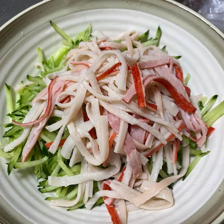 Banzai Sushi - Cucumber Crab Fillet Salad step 0