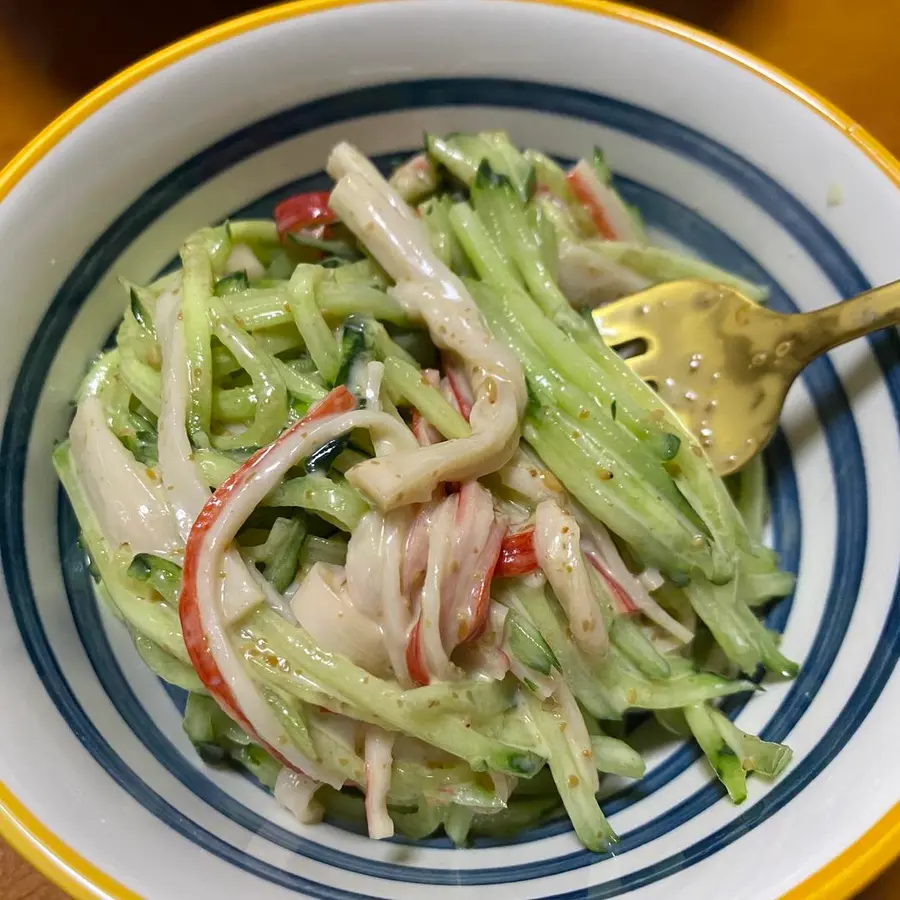 Banzai Sushi - Cucumber Crab Fillet Salad step 0