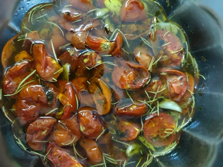 Tomatoes soaked in oil step 0