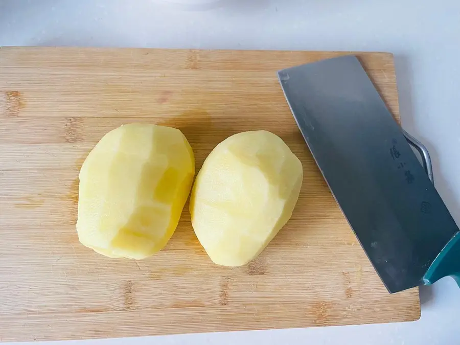 Good-looking and delicious mashed potatoes and cucumber sushi rolls step 0