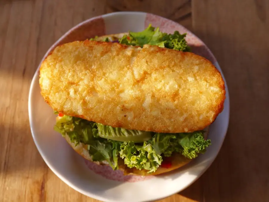 Quick breakfast - hash browns, salad dishes, bagels step 0