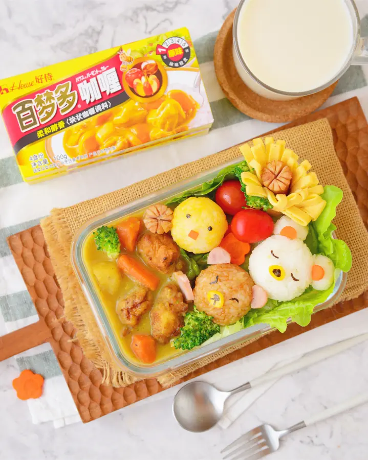 Energetic fried chicken curry cartoon bento step 0