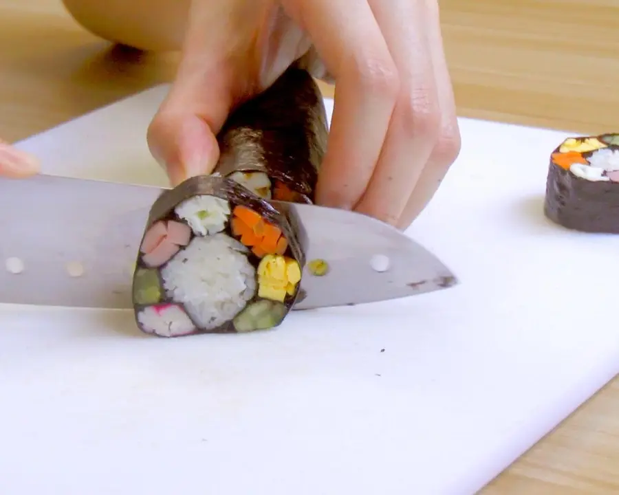 ã€Petal gimbapã€‘A bento dish with color and ingredients step 0