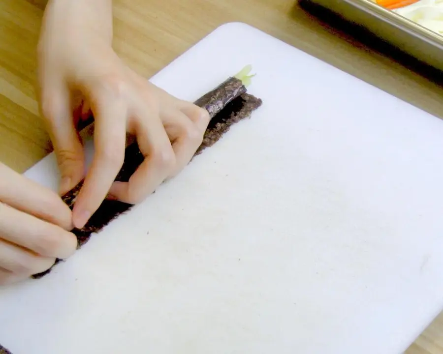 ã€Petal gimbapã€‘A bento dish with color and ingredients step 0