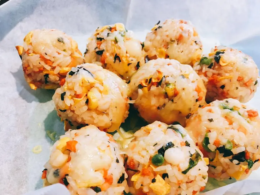 Colorful Japanese rice balls - a great choice for luncheon boxes step 0