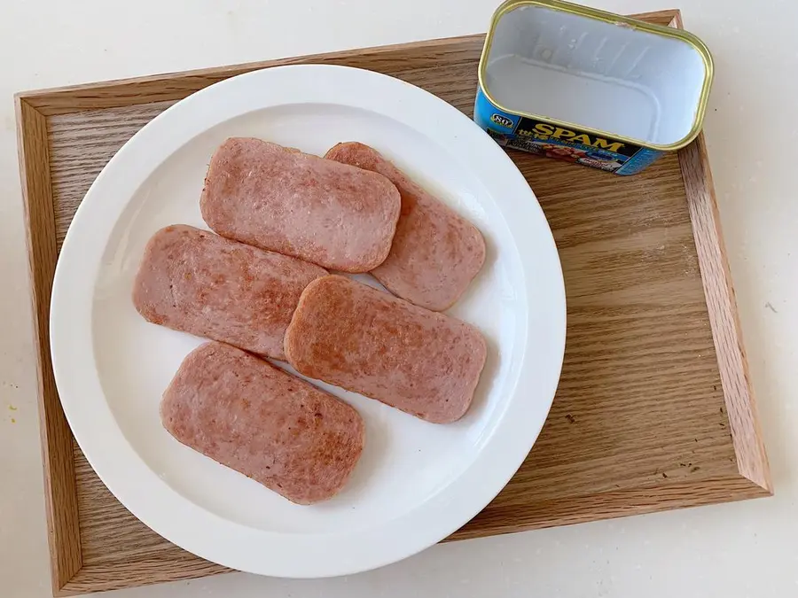 Super thick and super satisfying luncheon meat rice balls step 0