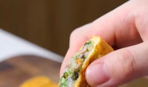 Vegetable omelet rice