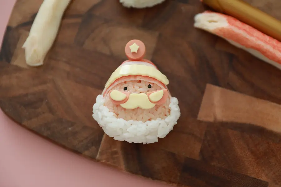 Santa's rice ball bento step 0