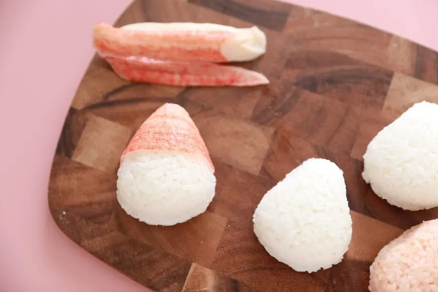 Santa's rice ball bento step 0